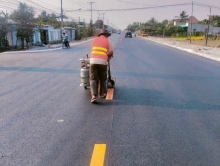 Thi công sơn vạch kẻ đường